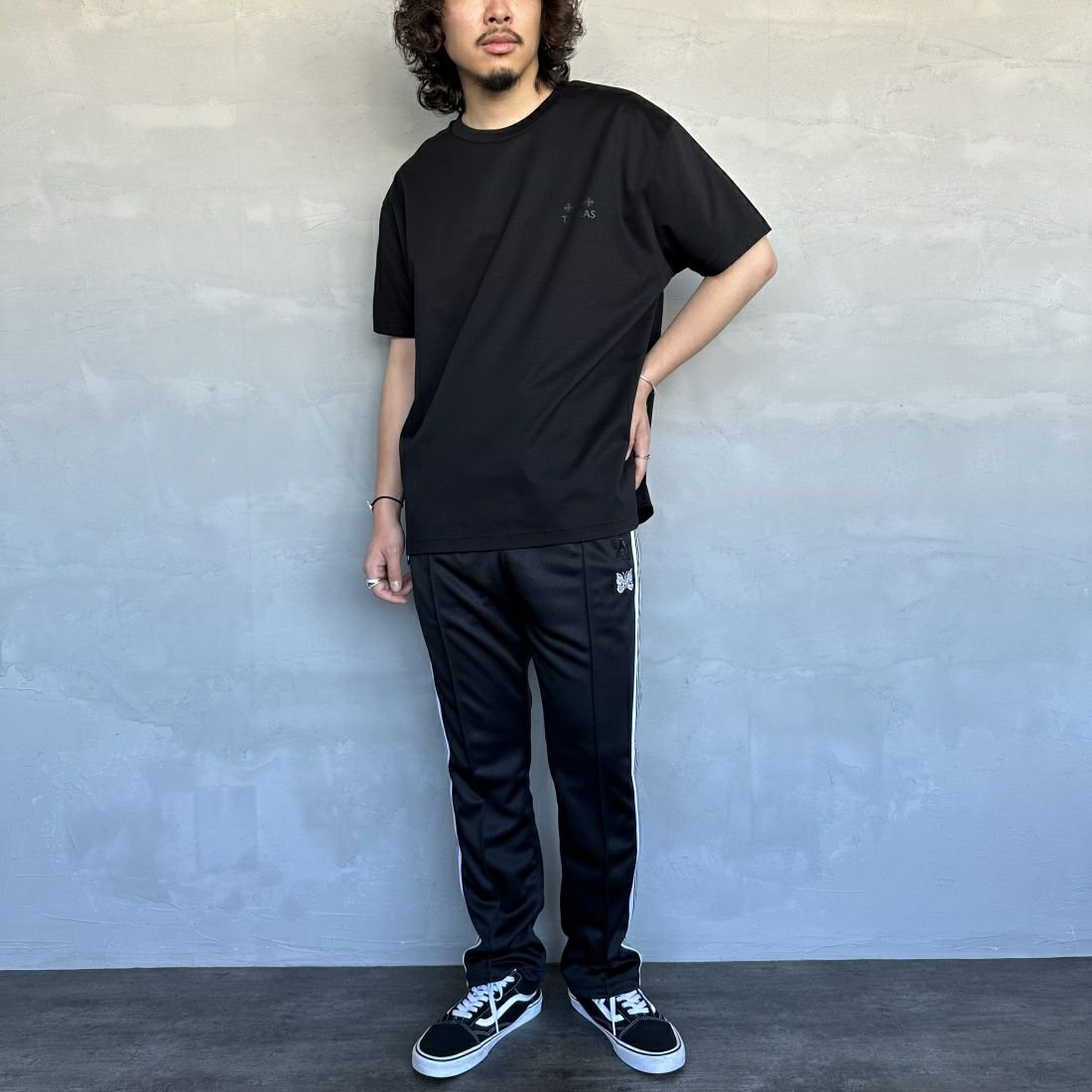 TATRAS [タトラス] EION/エイオン クルーネックTシャツ [MTAT24S8239-M] BLACK &&モデル身長：173cm 着用サイズ：3&&