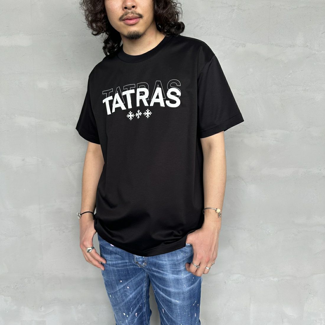 TATRAS [タトラス] ANICETO/アニチェート ロゴTシャツ [MTAT24S8261-M] BLACK &&モデル身長：173cm 着用サイズ：2&&