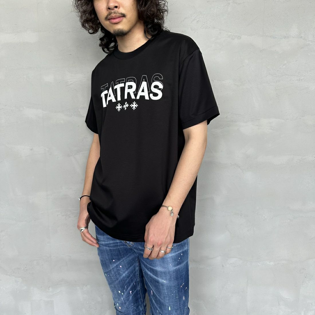 TATRAS [タトラス] ANICETO/アニチェート ロゴTシャツ [MTAT24S8261-M] BLACK &&モデル身長：173cm 着用サイズ：2&&