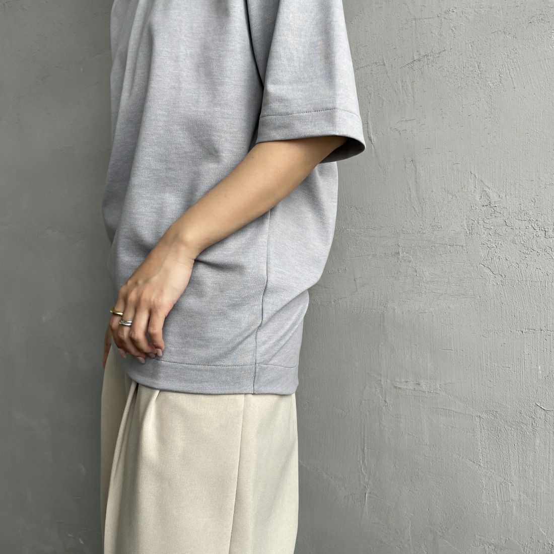 LACOSTE [ラコステ] 5分袖モックネックサマーニットTシャツ [TH079] CCA L.GREY &&モデル身長：163cm 着用サイズ：2&&