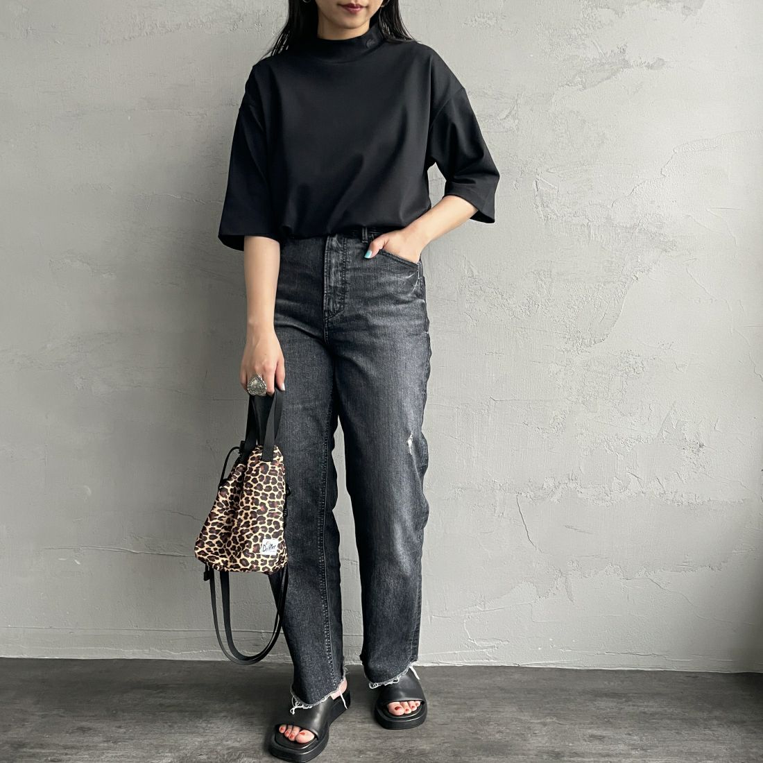 LACOSTE [ラコステ] 5分袖モックネックサマーニットTシャツ [TH079] 031 BLACK &&モデル身長：156cm 着用サイズ：2&&