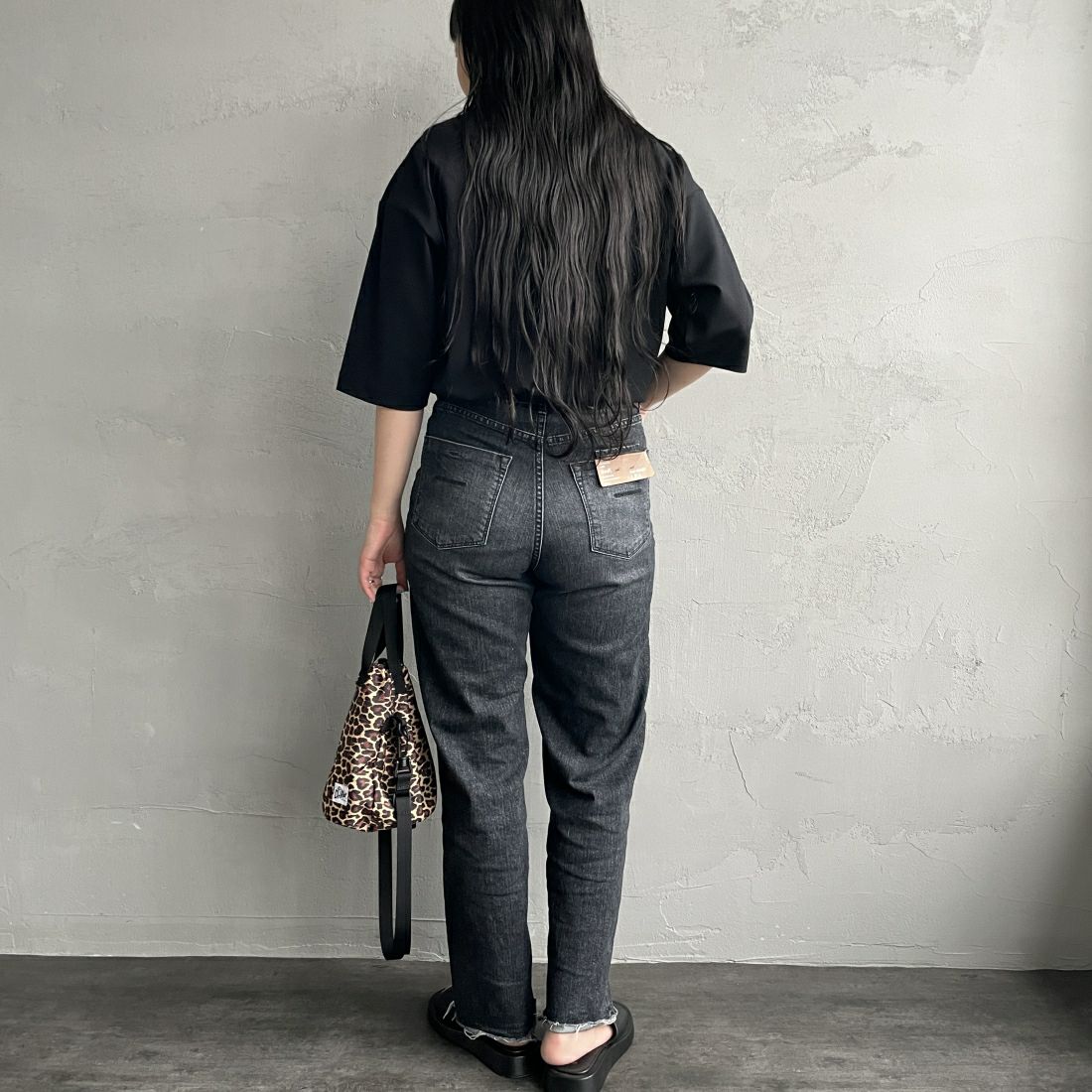 LACOSTE [ラコステ] 5分袖モックネックサマーニットTシャツ [TH079] 031 BLACK &&モデル身長：156cm 着用サイズ：2&&