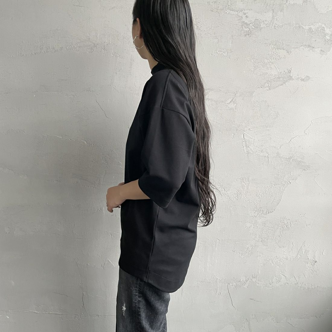 LACOSTE [ラコステ] 5分袖モックネックサマーニットTシャツ [TH079] 031 BLACK &&モデル身長：156cm 着用サイズ：2&&