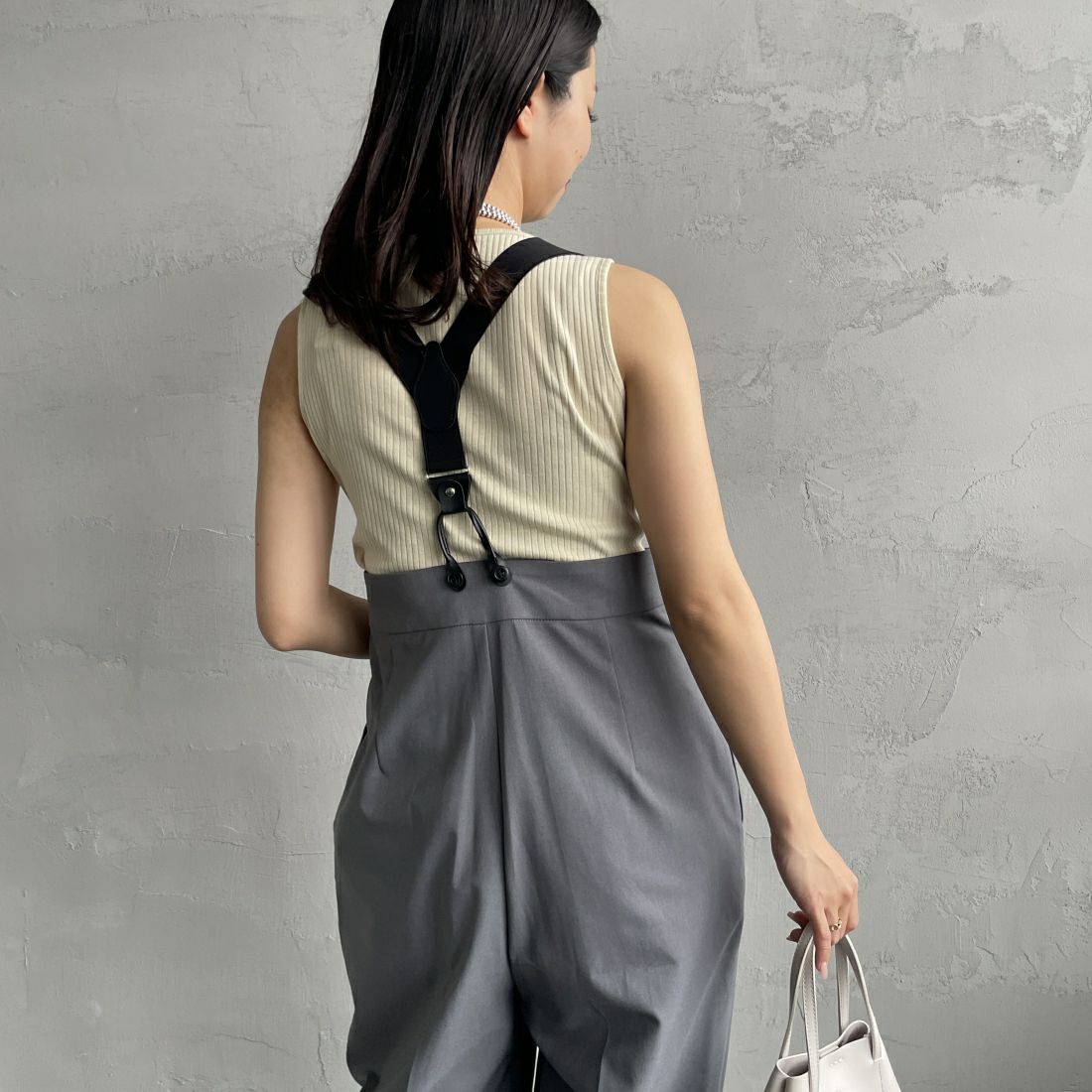 Noir Fabrik [ヌワールファブリック] ボートネック ノースリーブ リブTシャツ [JFS-C023] BEIGE &&モデル身長：163cm 着用サイズ：0&&