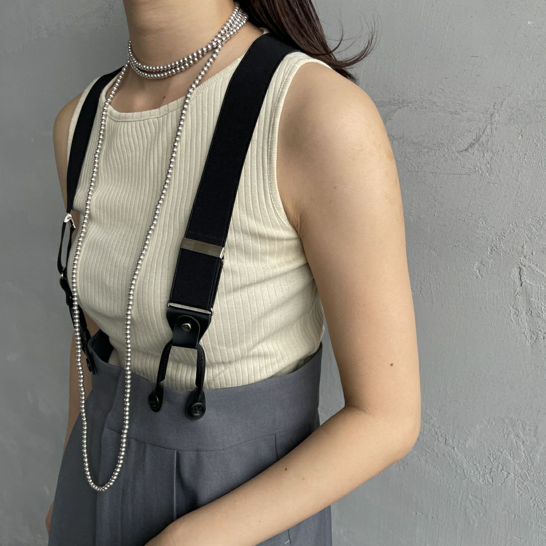 Noir Fabrik [ヌワールファブリック] ボートネック ノースリーブ リブTシャツ [JFS-C023] BEIGE &&モデル身長：163cm 着用サイズ：0&&
