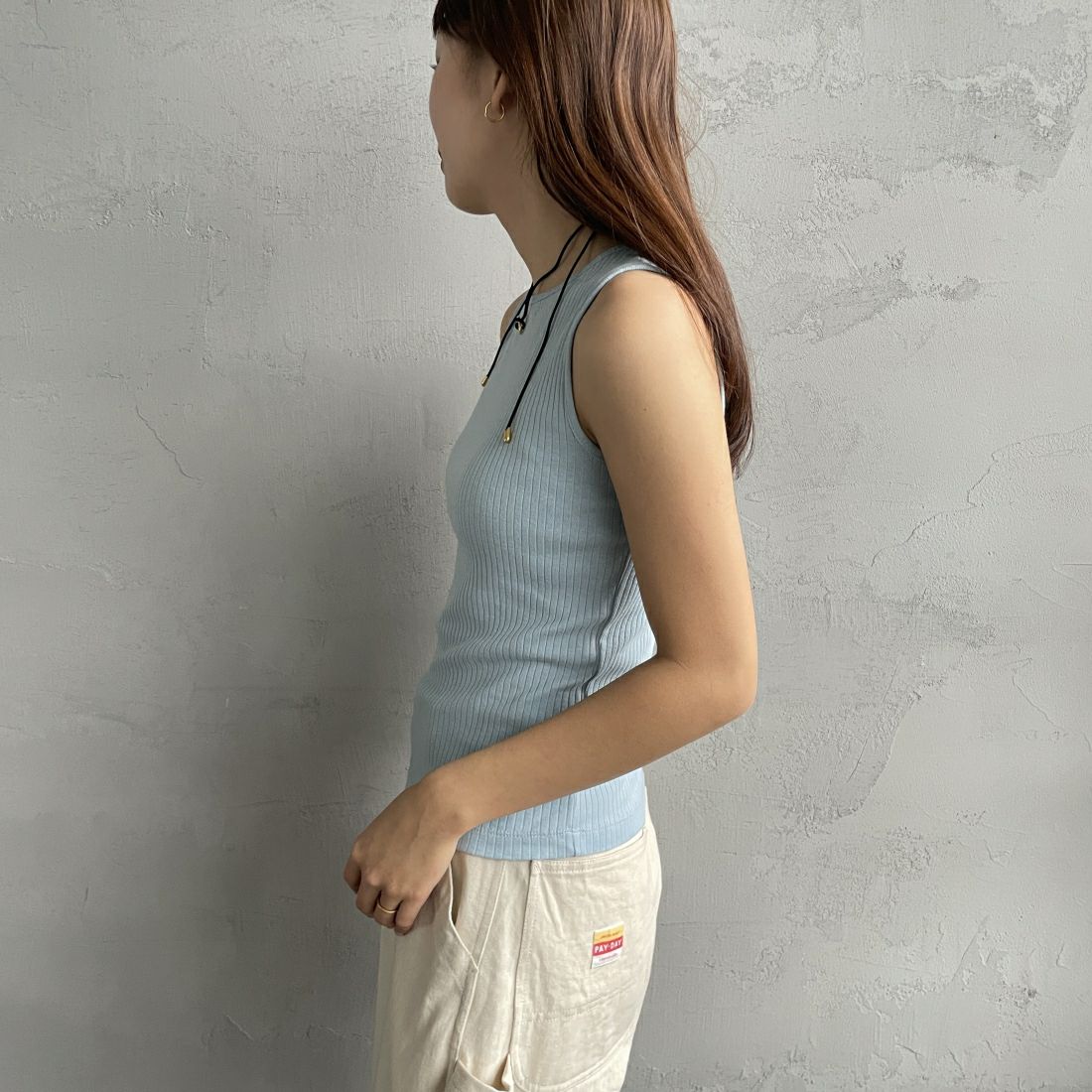 Noir Fabrik [ヌワールファブリック] ボートネック ノースリーブ リブTシャツ [JFS-C023] AQUA &&モデル身長：165cm 着用サイズ：0&&