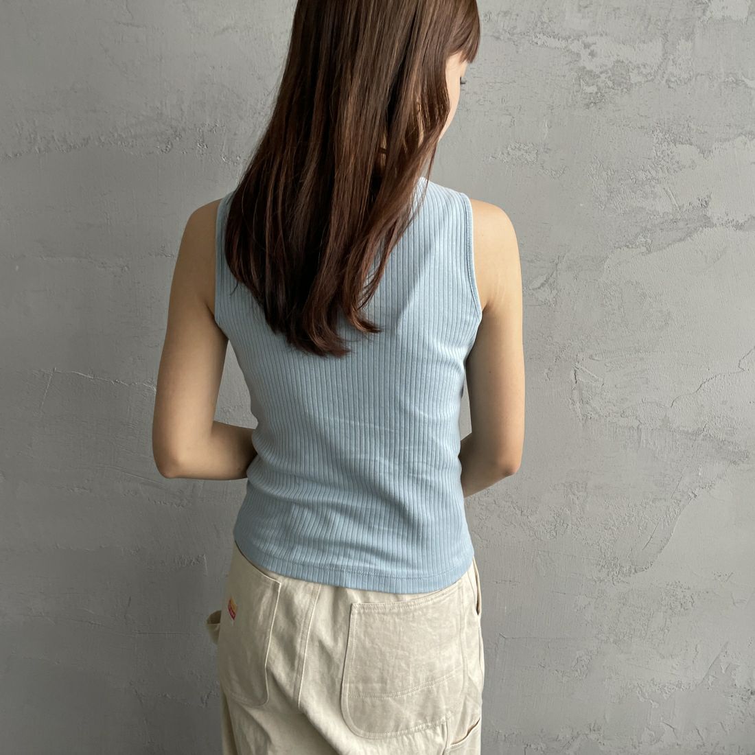 Noir Fabrik [ヌワールファブリック] ボートネック ノースリーブ リブTシャツ [JFS-C023] AQUA &&モデル身長：165cm 着用サイズ：0&&