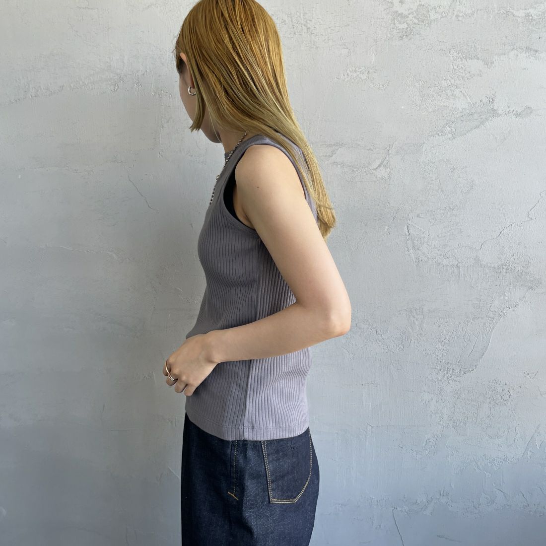 Noir Fabrik [ヌワールファブリック] ボートネック ノースリーブ リブTシャツ [JFS-C023] CHARCOAL &&モデル身長：156cm 着用サイズ：1&&