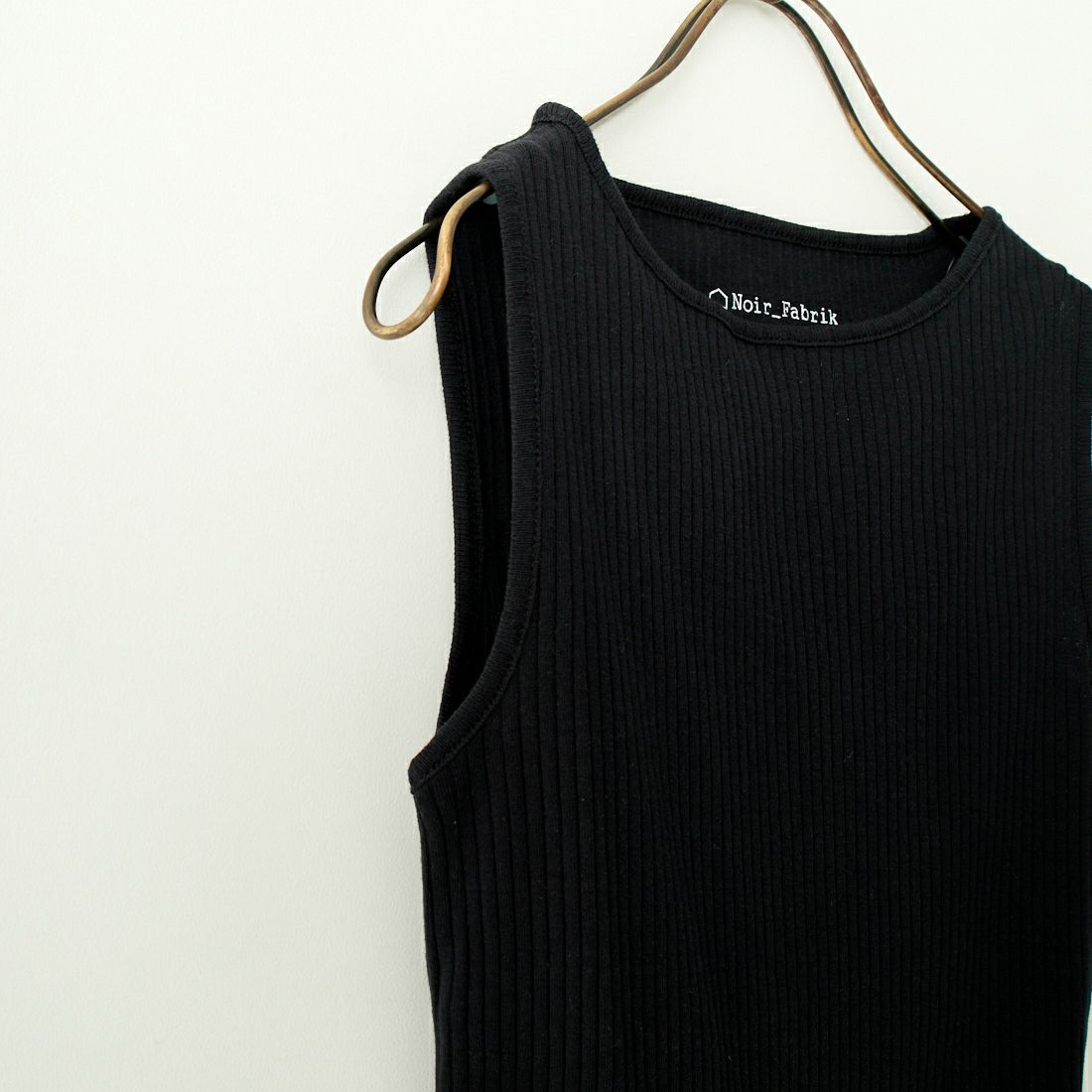Noir Fabrik [ヌワールファブリック] ボートネック ノースリーブ リブTシャツ [JFS-C023] BLACK