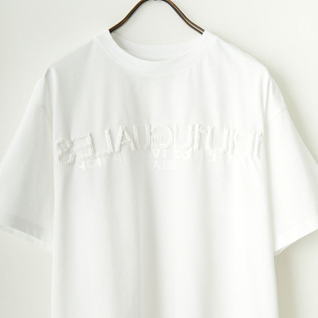1PIU1UGUALE3 RELAX [ウノ ピゥ ウノ ウグァーレ トレ] シルケットワイドロゴTシャツ [UST-24031] SN10 WHITE