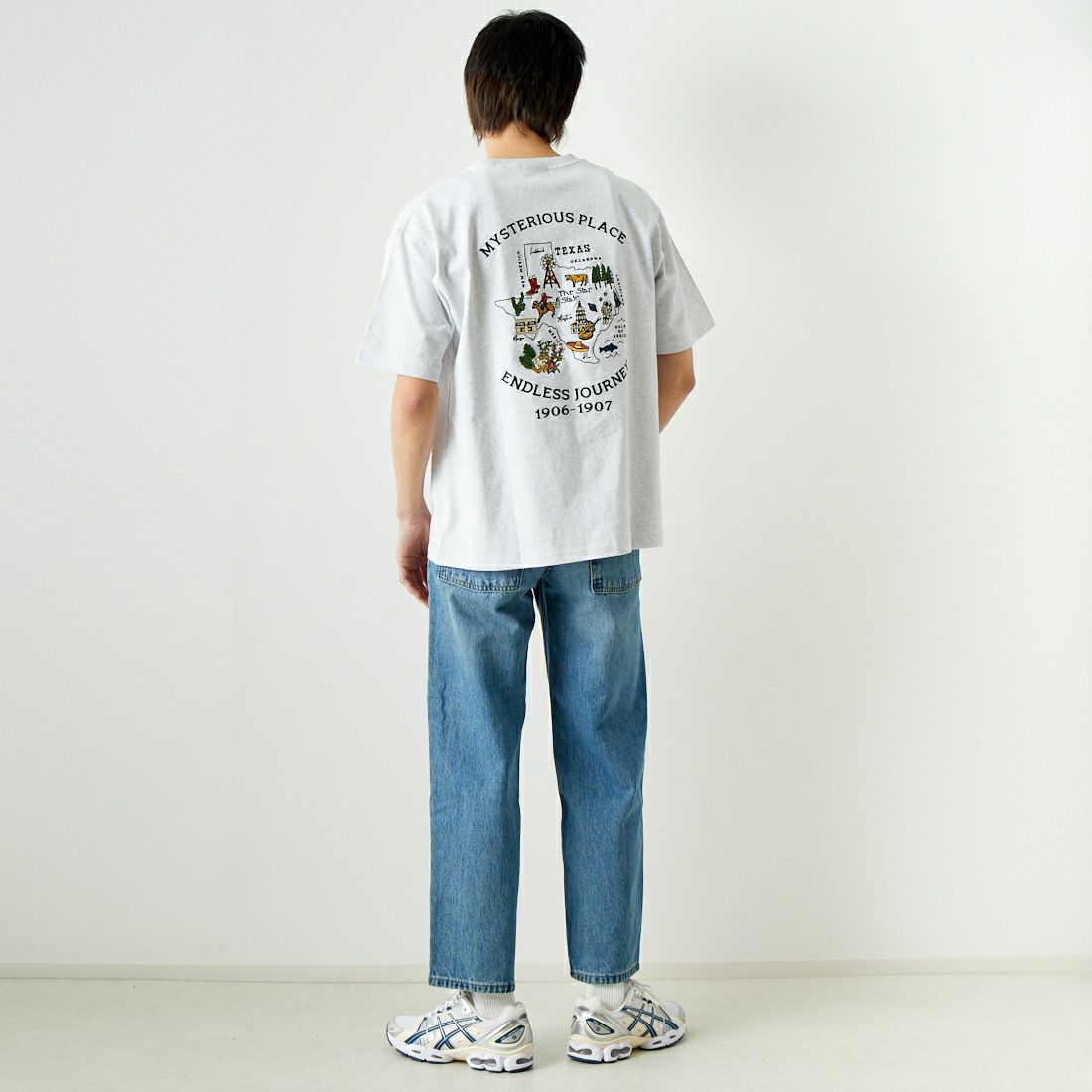 33Degrees [サーティスリーディグリーズ] 刺繍Tシャツ [TDR-242-021] 04 LGRﾏｯﾌﾟ &&モデル身長：182cm 着用サイズ：L&&