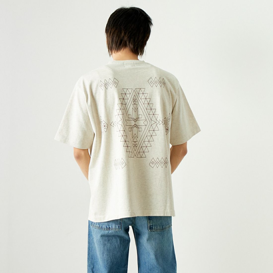 PENDLETON [ペンドルトン] バック刺繍Tシャツ [4275-6007] 75 ASH GRY &&モデル身長：182cm 着用サイズ：L&&