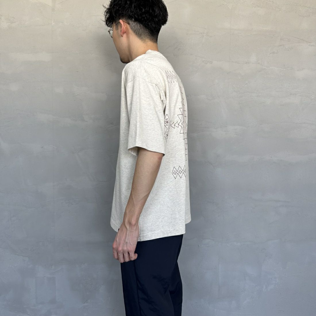 PENDLETON [ペンドルトン] バック刺繍Tシャツ [4275-6007] 75 ASH GRY &&モデル身長：168cm 着用サイズ：M&&