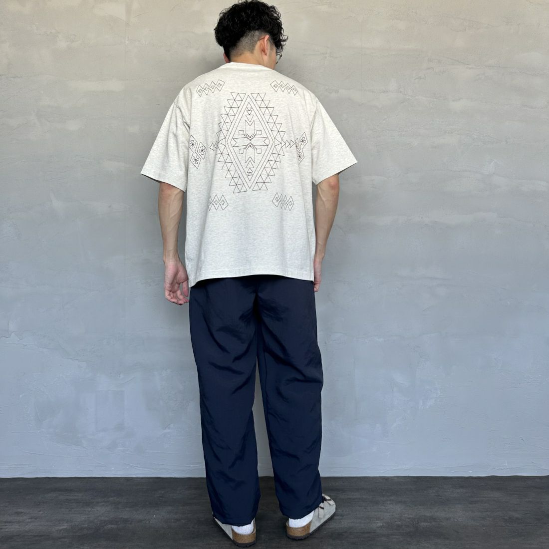 PENDLETON [ペンドルトン] バック刺繍Tシャツ [4275-6007] 75 ASH GRY &&モデル身長：168cm 着用サイズ：M&&