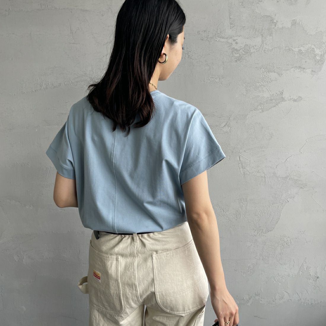 Maison de L'allure [メゾン ドゥ ラリュール] エンボスロゴドルマンスリーブＴシャツ [24112014] 10 SAX &&モデル身長：163cm 着用サイズ：F&&