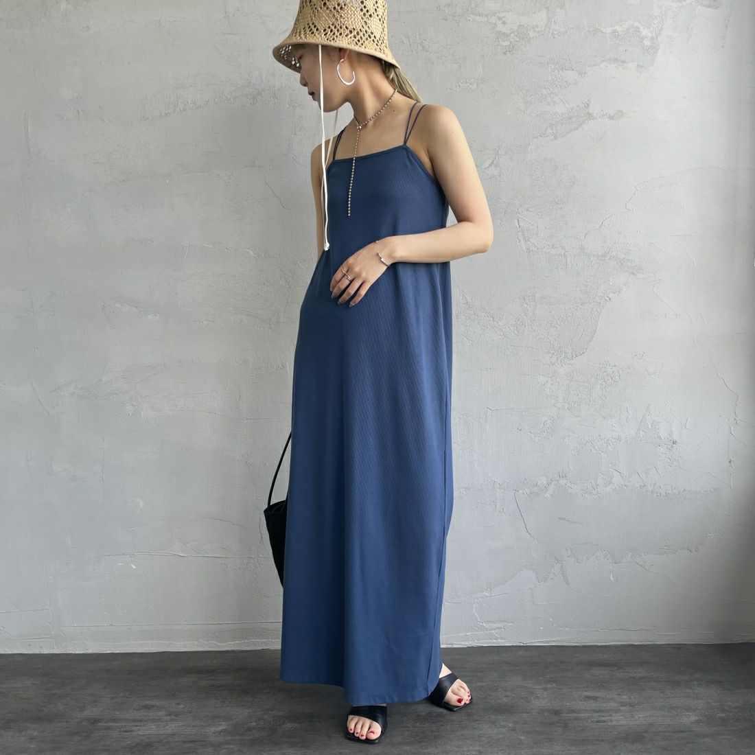 12 BLUE&&モデル身長：156cm　着用サイズ：F&&
