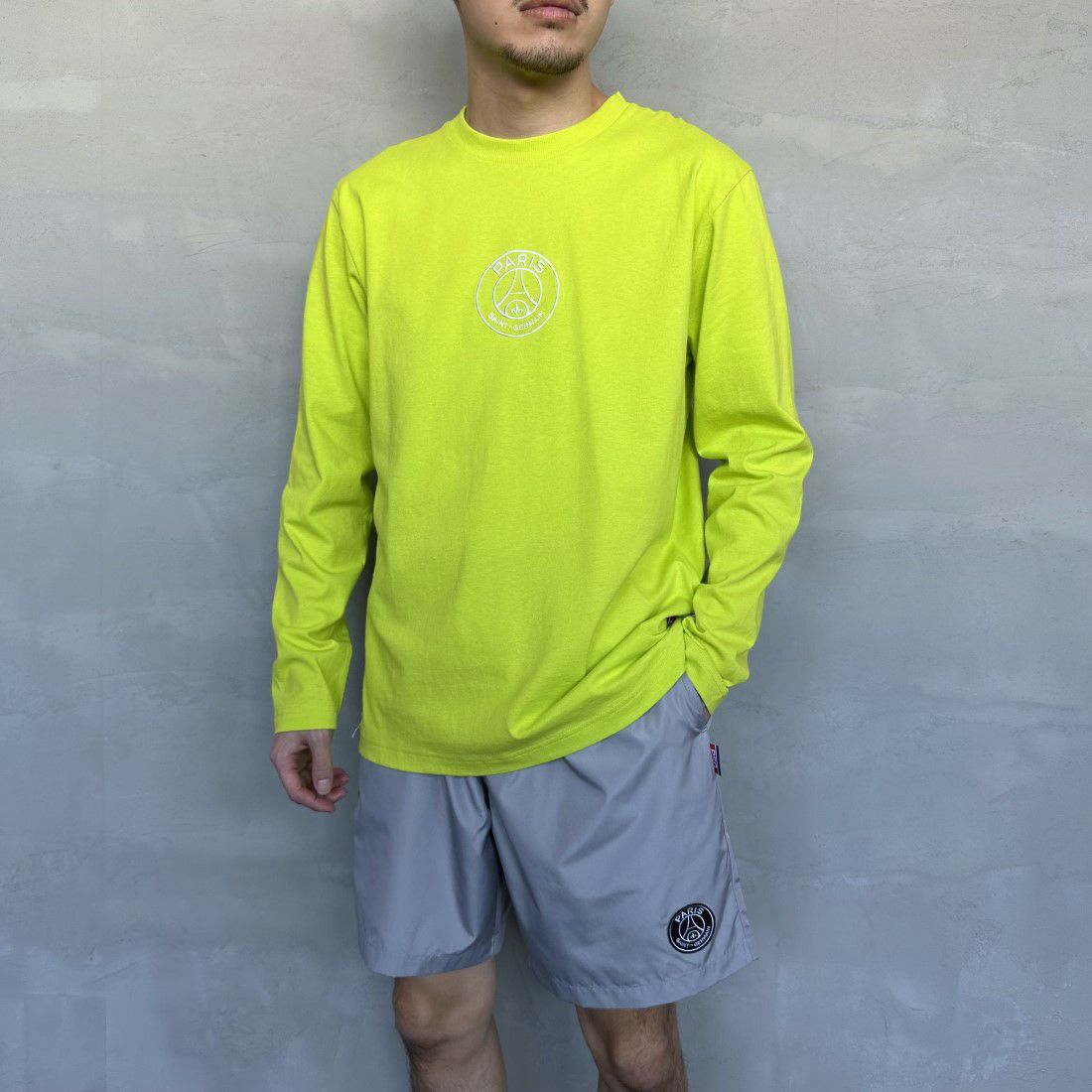 PARIS SAINT-GERMAN [パリ・サンジェルマン] PSG刺繍ロゴ ロングスリーブTシャツ [PS0324SS0001] L.GREEN &&モデル身長：168cm 着用サイズ：M&&