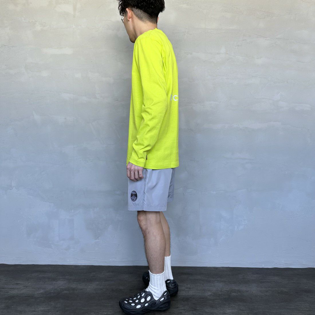 PARIS SAINT-GERMAN [パリ・サンジェルマン] PSG刺繍ロゴ ロングスリーブTシャツ [PS0324SS0001] L.GREEN &&モデル身長：168cm 着用サイズ：M&&
