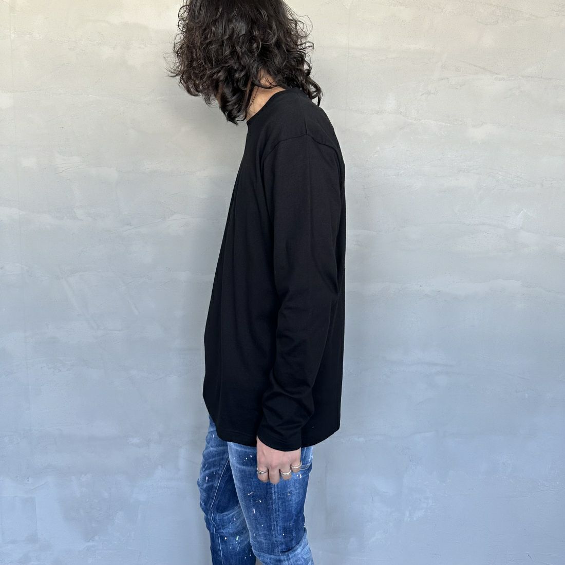 PARIS SAINT-GERMAN [パリ・サンジェルマン] PSG刺繍ロゴ ロングスリーブTシャツ [PS0324SS0001] BLACK &&モデル身長：173cm 着用サイズ：L&&