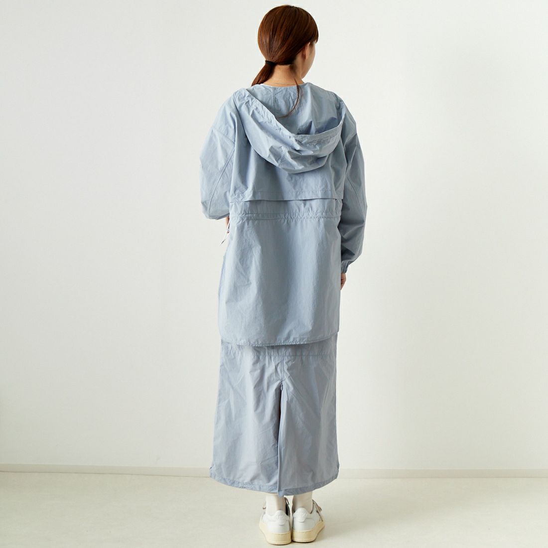 WILD THINGS [ワイルドシングス] ウィメンズハイドロパーカー [WTL24018SK] ICE BLUE &&モデル身長：167cm 着用サイズ：M&&