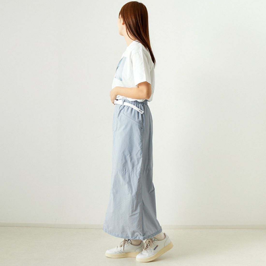 WILD THINGS [ワイルドシングス] ビーチスカート [WTL24019SK] ICE BLUE &&モデル身長：167cm 着用サイズ：M&&