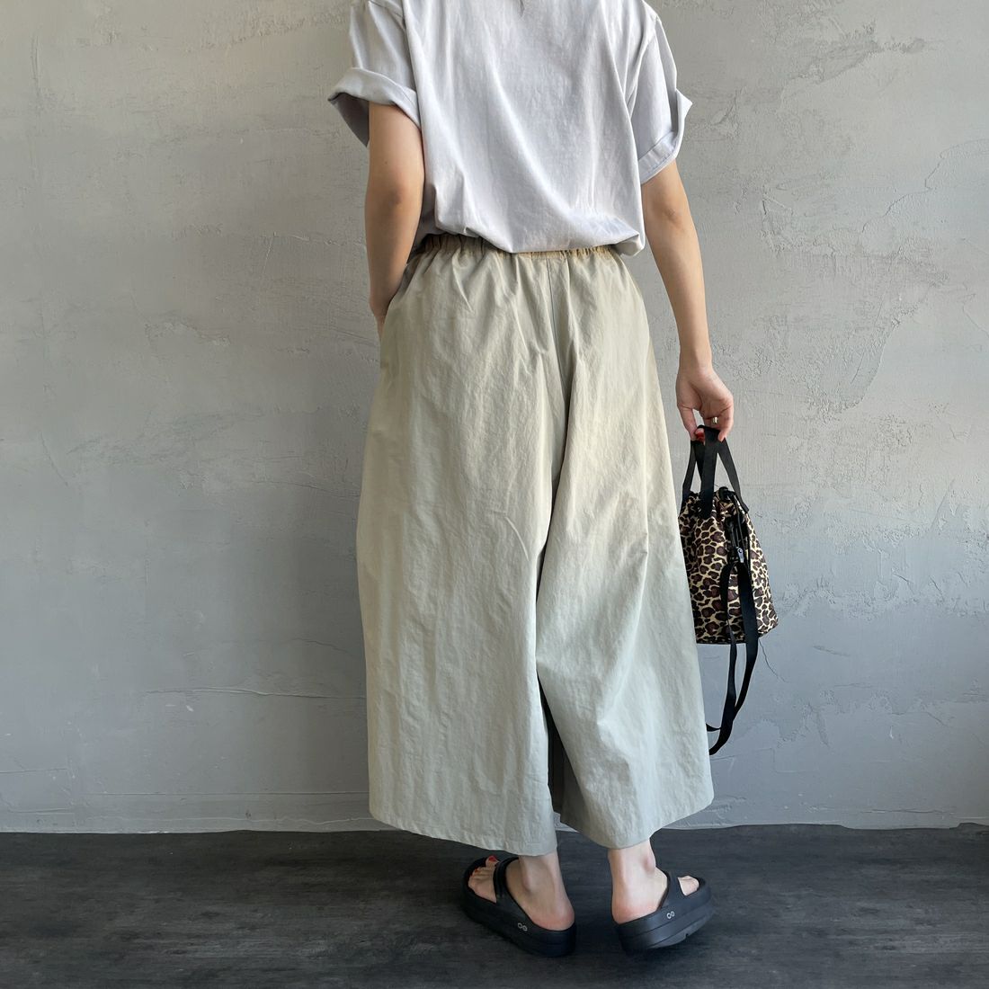 GRAMiCCi [グラミチ] ナイロンフレアパンツ [G2SW-SK034] DUNE&&モデル身長：160cm 着用サイズ：M&&