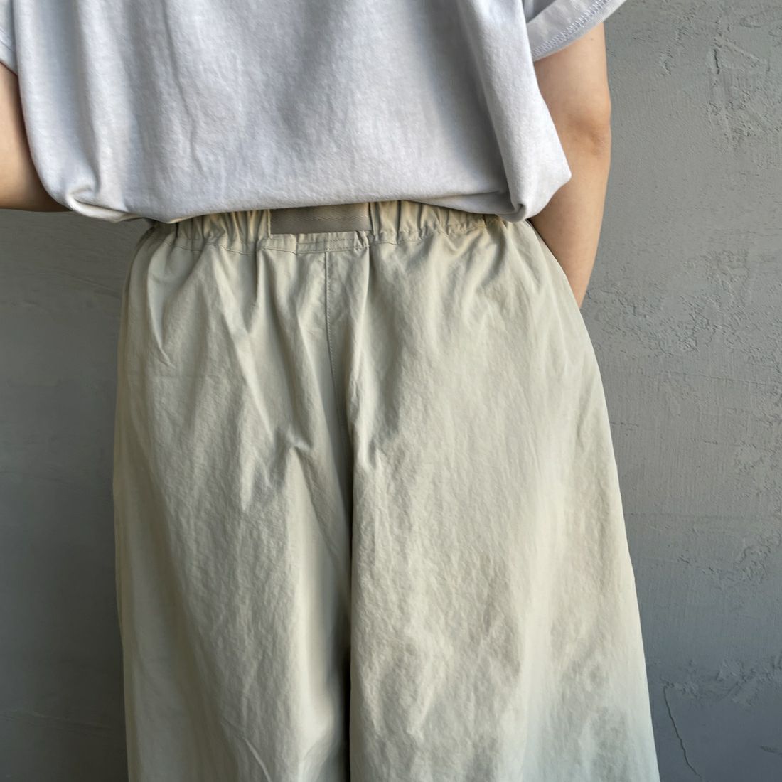 GRAMiCCi [グラミチ] ナイロンフレアパンツ [G2SW-SK034] DUNE&&モデル身長：160cm 着用サイズ：M&&