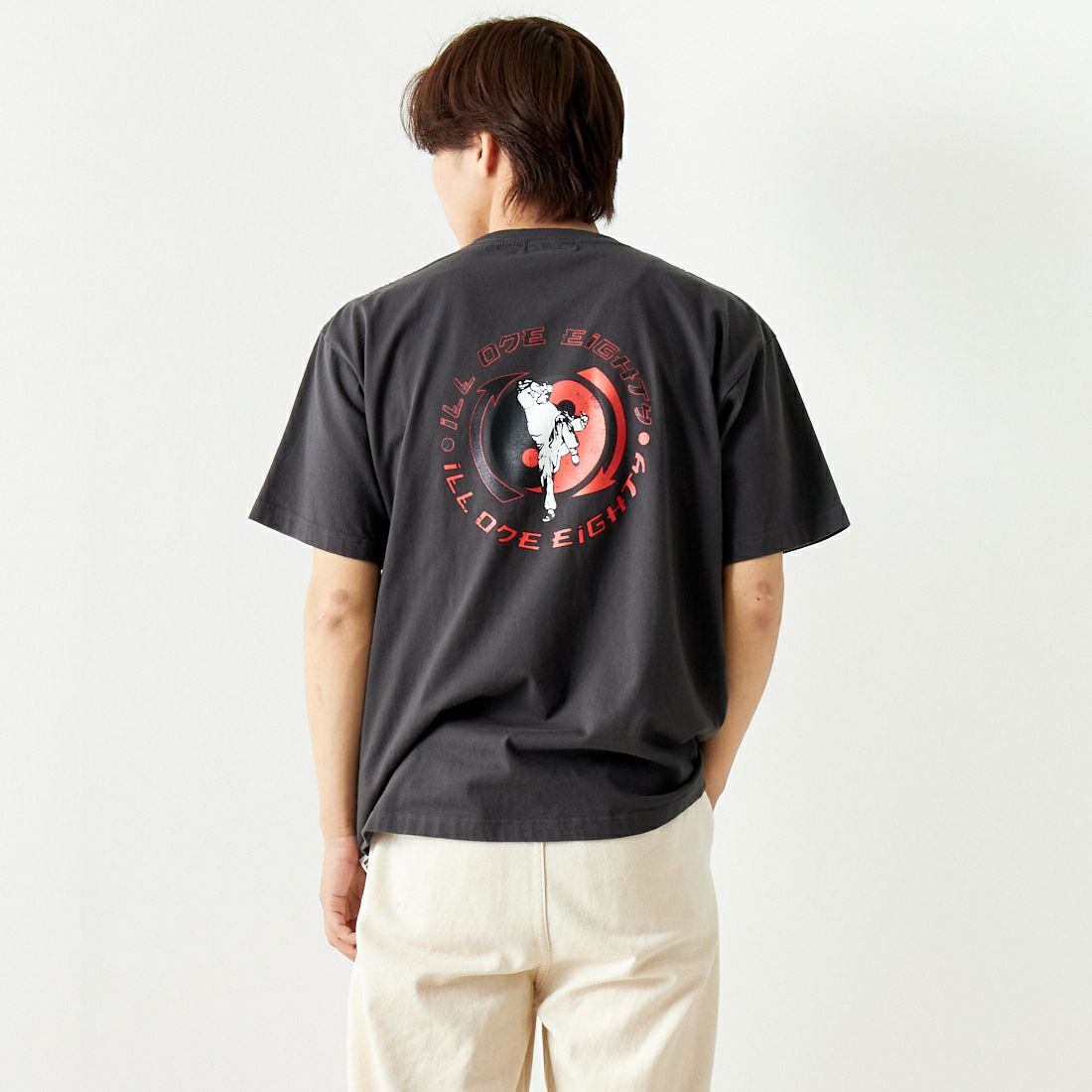 ILL ONE EIGHTY [イル ワンエイティ] プリントTシャツ [ILL241-30] BLACK &&モデル身長：179cm 着用サイズ：L&&