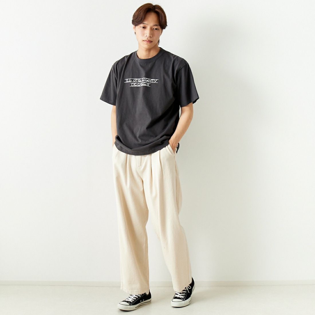 ILL ONE EIGHTY [イル ワンエイティ] プリントTシャツ [ILL241-30] BLACK &&モデル身長：179cm 着用サイズ：L&&