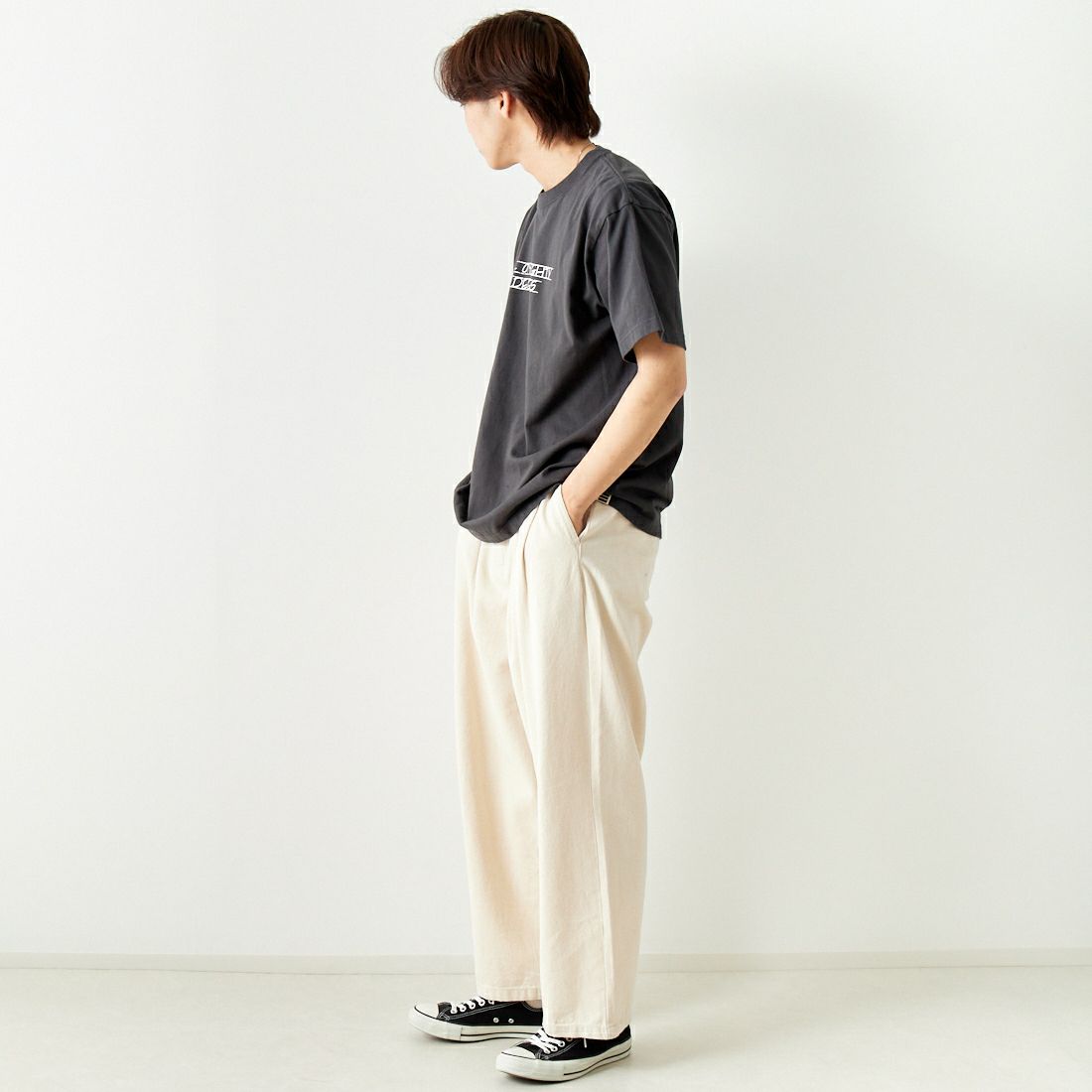 ILL ONE EIGHTY [イル ワンエイティ] プリントTシャツ [ILL241-30] BLACK &&モデル身長：179cm 着用サイズ：L&&