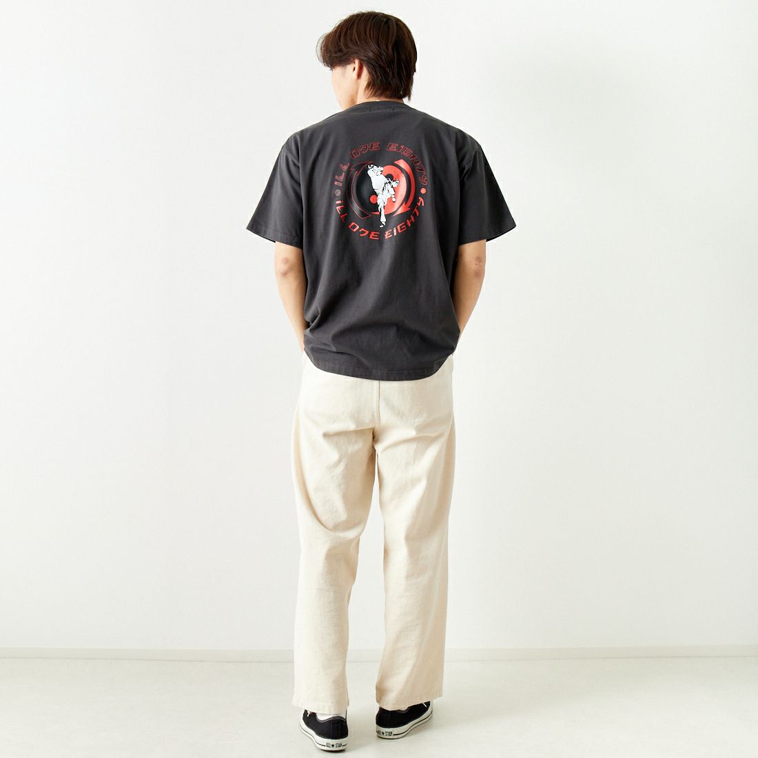 ILL ONE EIGHTY [イル ワンエイティ] プリントTシャツ [ILL241-30] BLACK &&モデル身長：179cm 着用サイズ：L&&