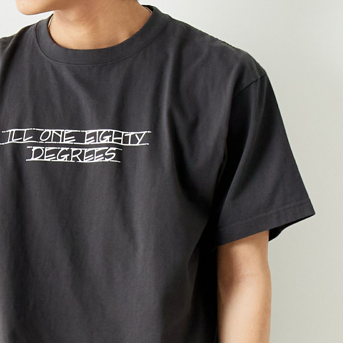ILL ONE EIGHTY [イル ワンエイティ] プリントTシャツ [ILL241-30] BLACK