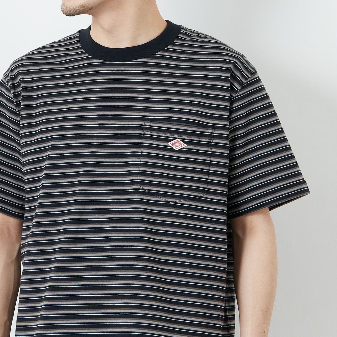 DANTON [ダントン] ストライプ ポケットTシャツ [DT-C0198TCB] BK/D.GY ML &&モデル身長：168cm 着用サイズ：M&&