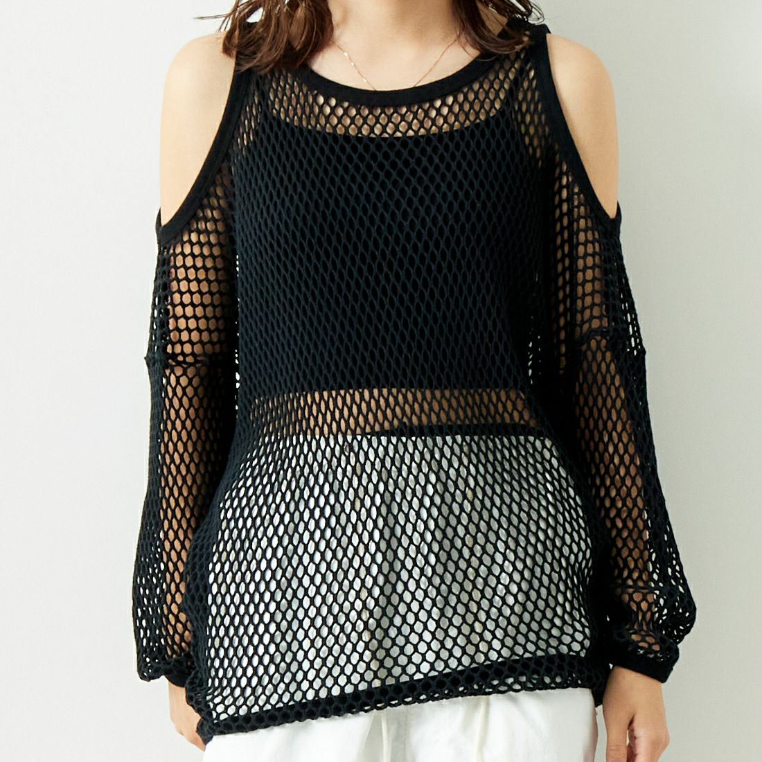 ILL ONE EIGHTY [イル ワンエイティ] ビッグメッシュプルオーバー [ILL241-45] BLACK &&モデル身長：167cm 着用サイズ：ONE SIZE&&