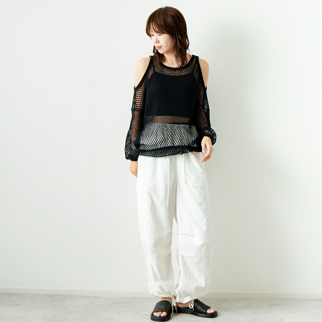 ILL ONE EIGHTY [イル ワンエイティ] ビッグメッシュプルオーバー [ILL241-45] BLACK &&モデル身長：167cm 着用サイズ：ONE SIZE&&