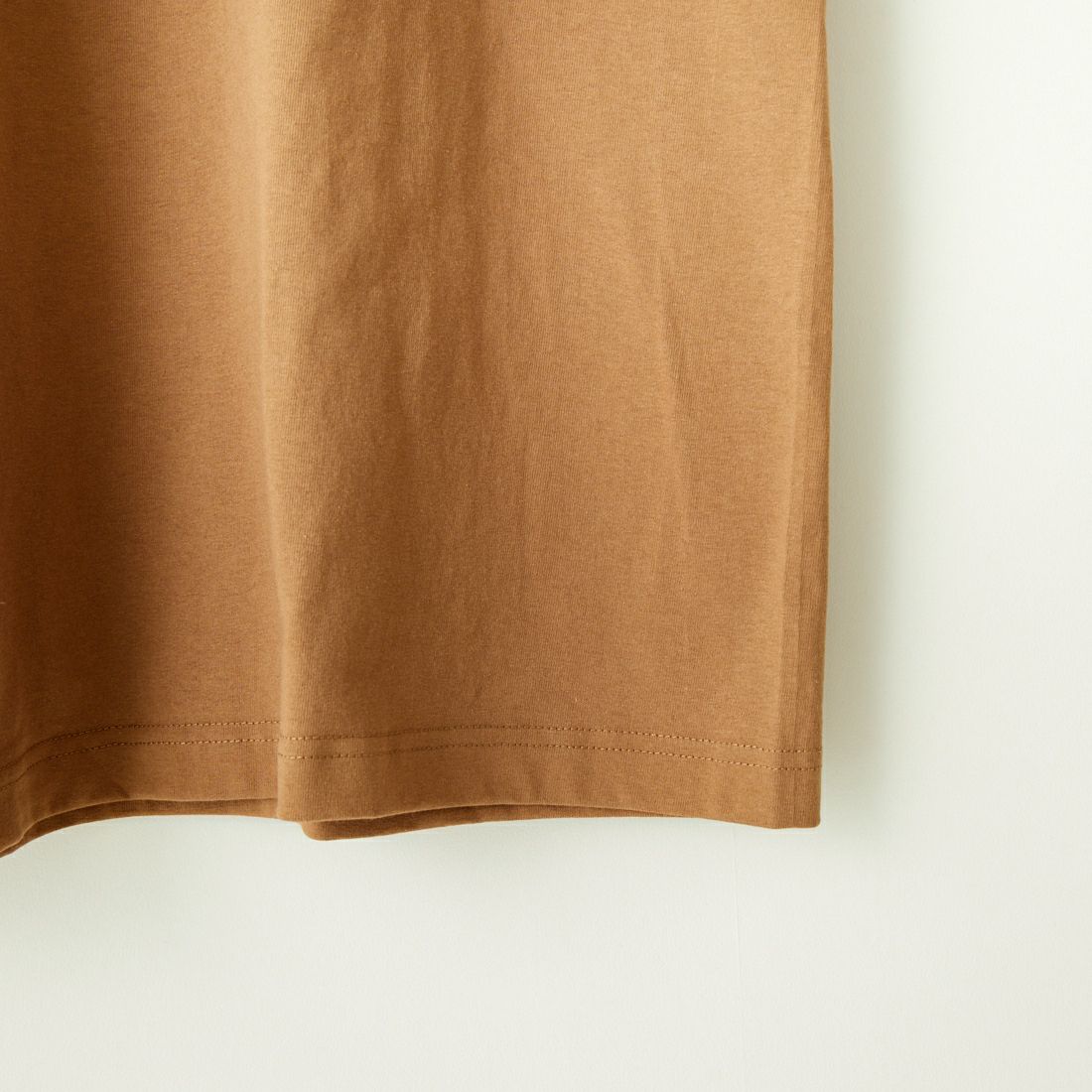 HUF [ハフ] UPSIDE DOWNTOWN Tシャツ [TS02173] CAMEL