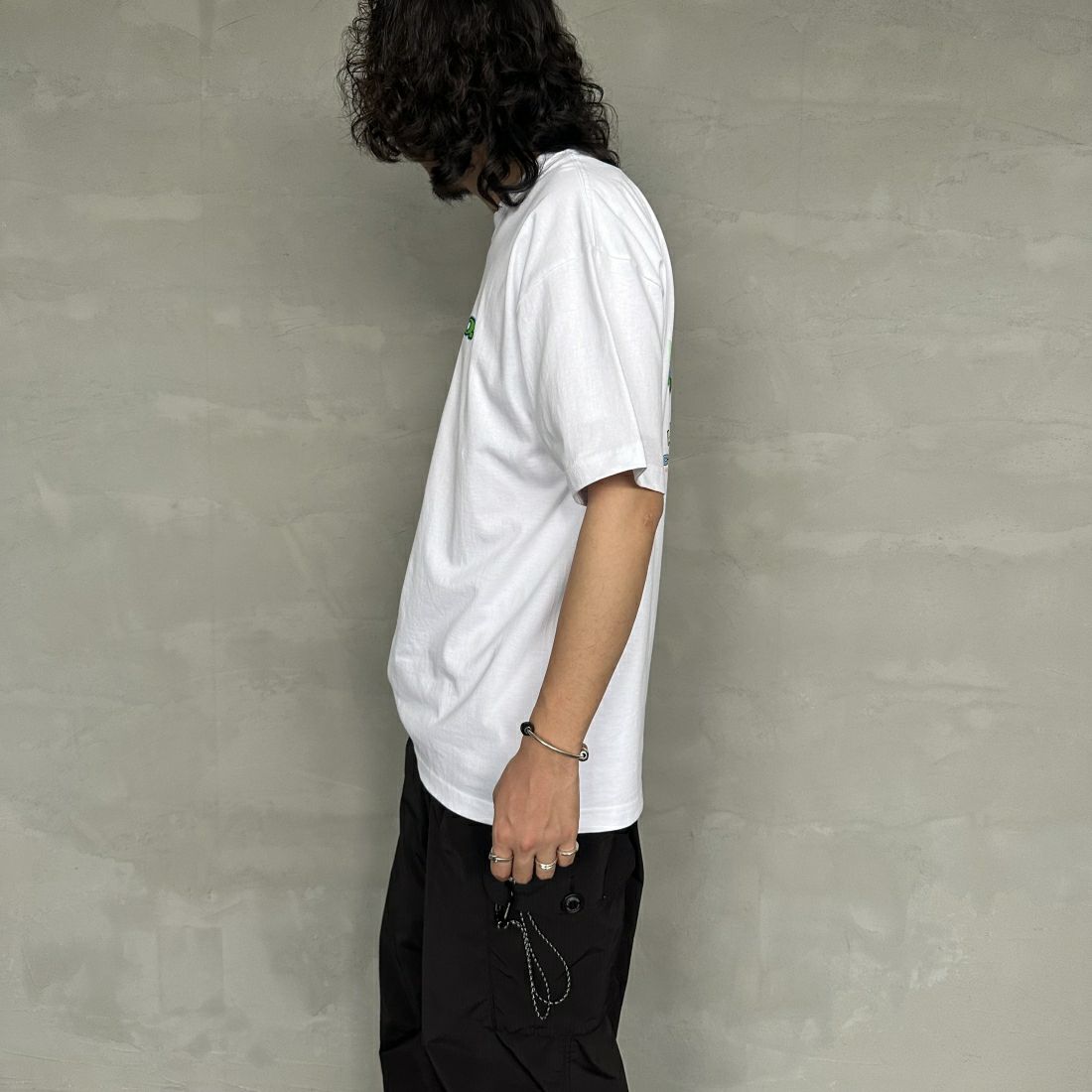 HUF [ハフ] CLUB HOUSE Tシャツ [TS02176] WHITE &&モデル身長：173cm 着用サイズ：L&&