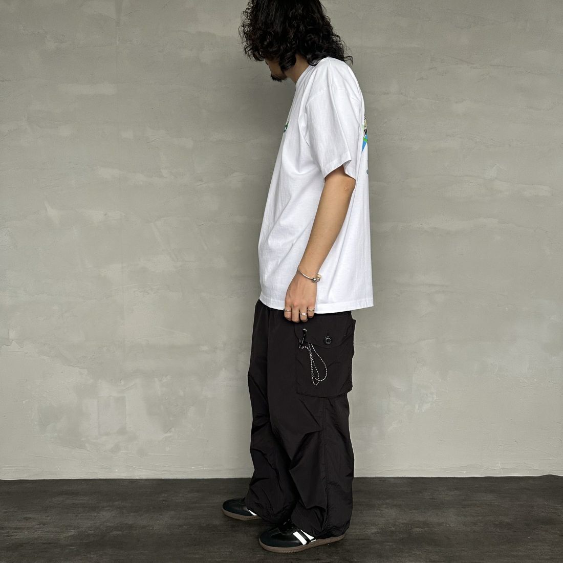 HUF [ハフ] CLUB HOUSE Tシャツ [TS02176] WHITE &&モデル身長：173cm 着用サイズ：L&&