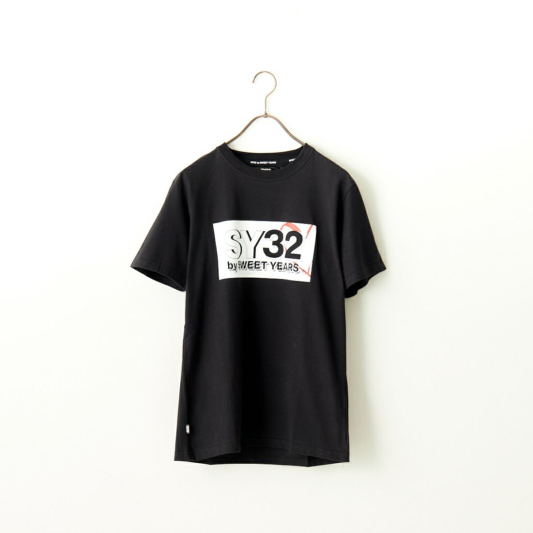 BLACK/WHIT