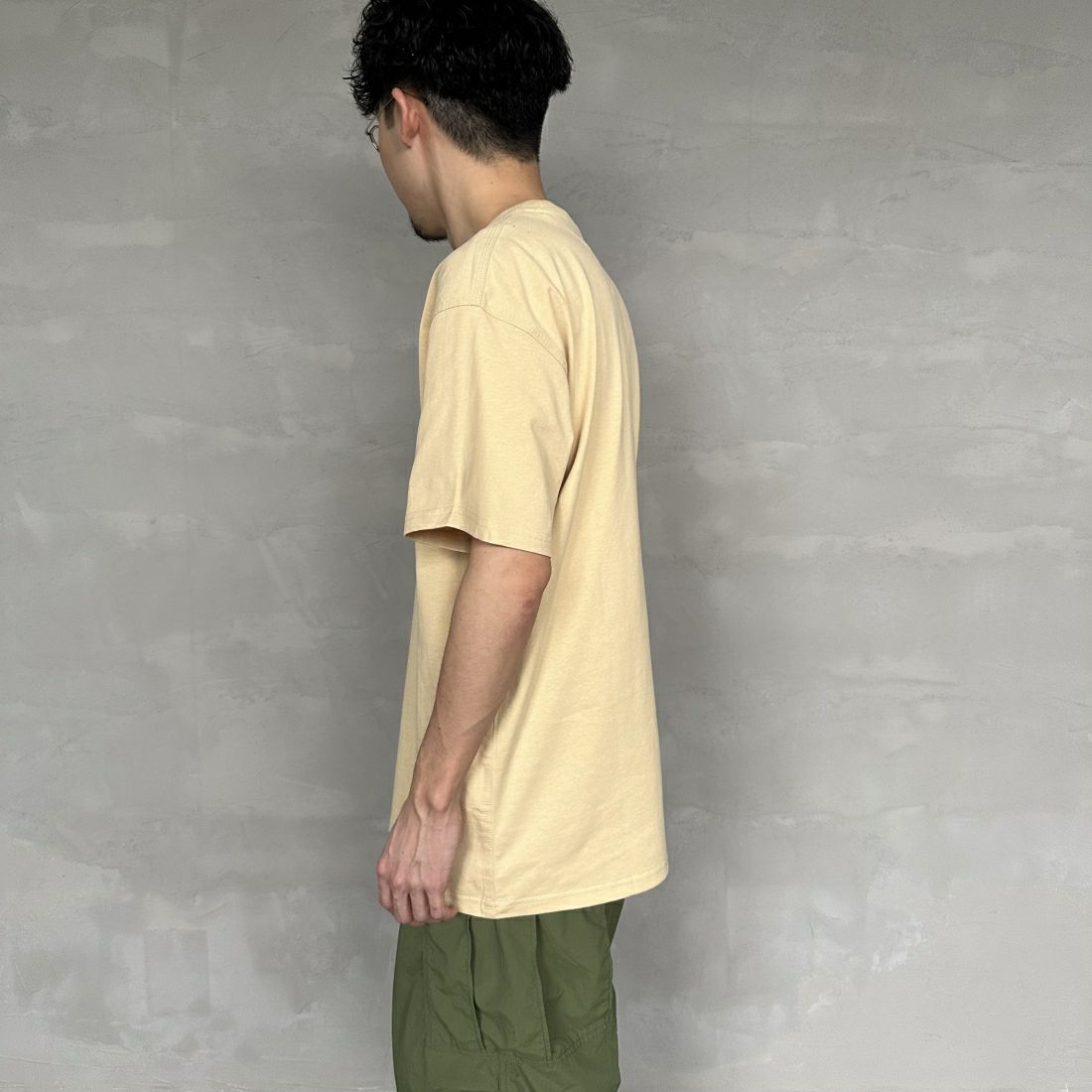 carhartt WIP [カーハートダブリューアイピー] ショートスリーブアメリカンスクリプトTシャツ [I029956] WHITE &&モデル身長：173cm 着用サイズ：L&&