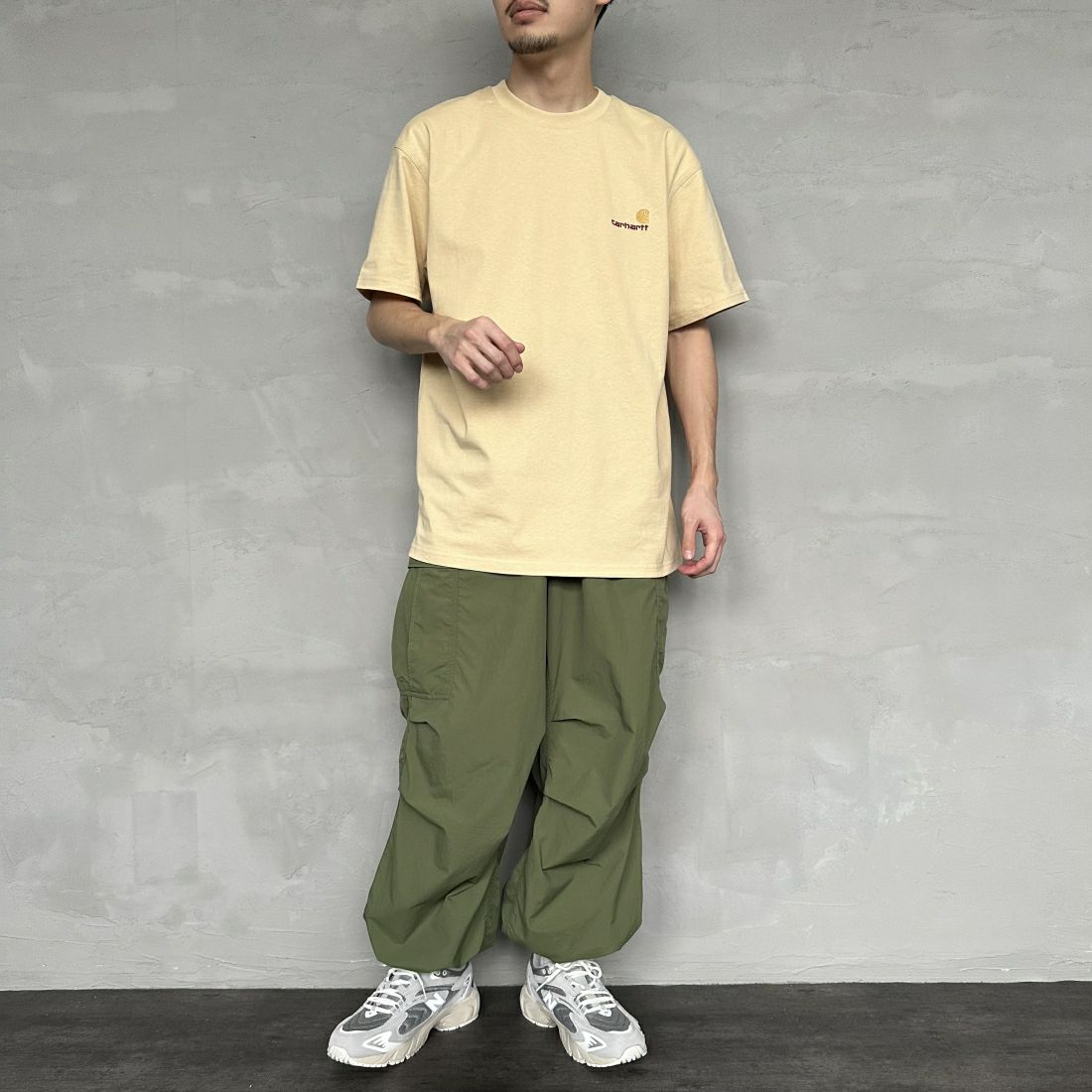 carhartt WIP [カーハートダブリューアイピー] ショートスリーブアメリカンスクリプトTシャツ [I029956] ASH HEATHE &&モデル身長：179cm 着用サイズ：M&&