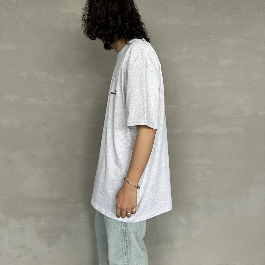 carhartt WIP [カーハートダブリューアイピー] ショートスリーブアメリカンスクリプトTシャツ [I029956] WHITE &&モデル身長：173cm 着用サイズ：XL&&