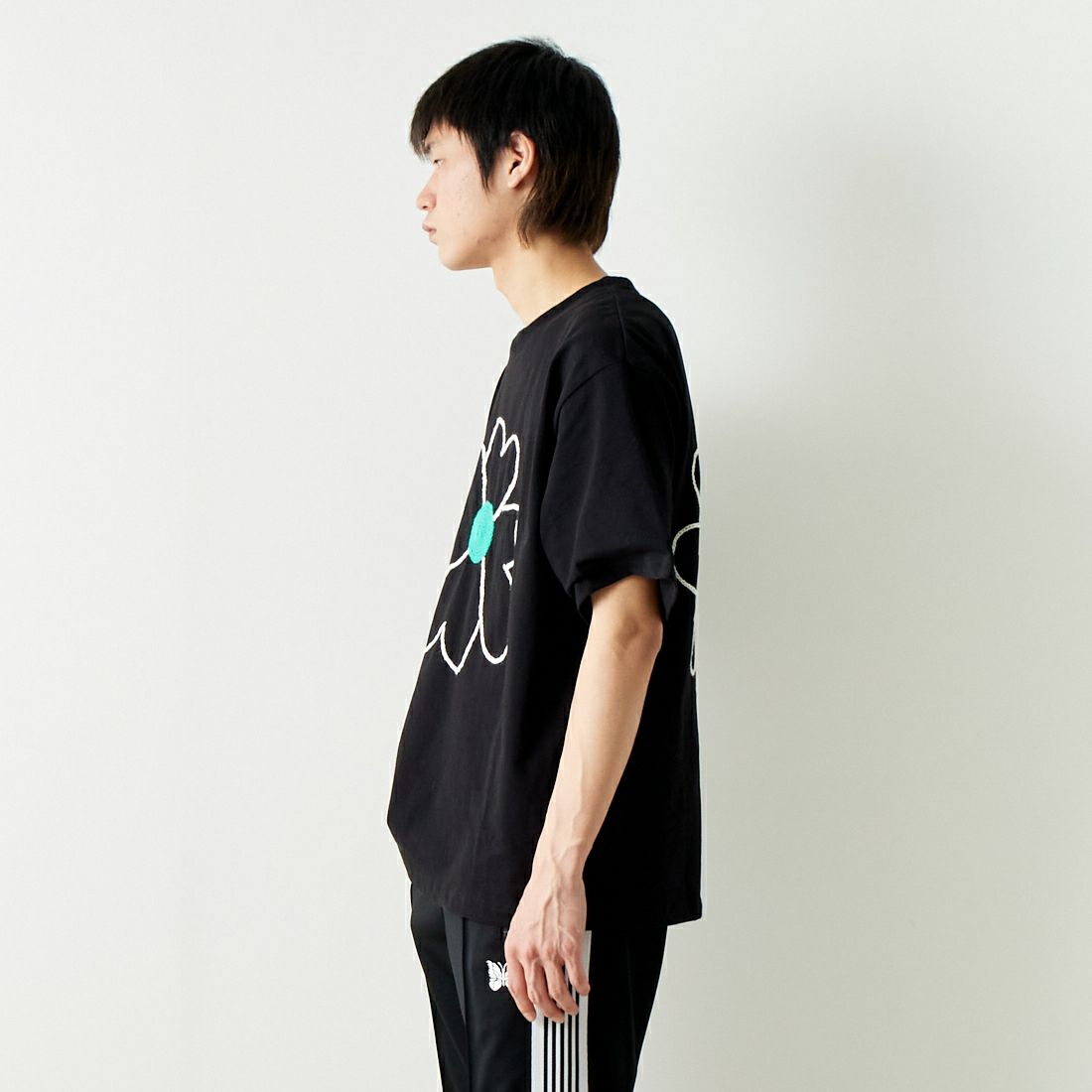 ChahChah [チャーチャー] FLOWER WHITE LOVE 刺繍Tシャツ [CC-24SS-C01]｜ジーンズファクトリー公式通販サイト  - JEANS FACTORY Online Shop