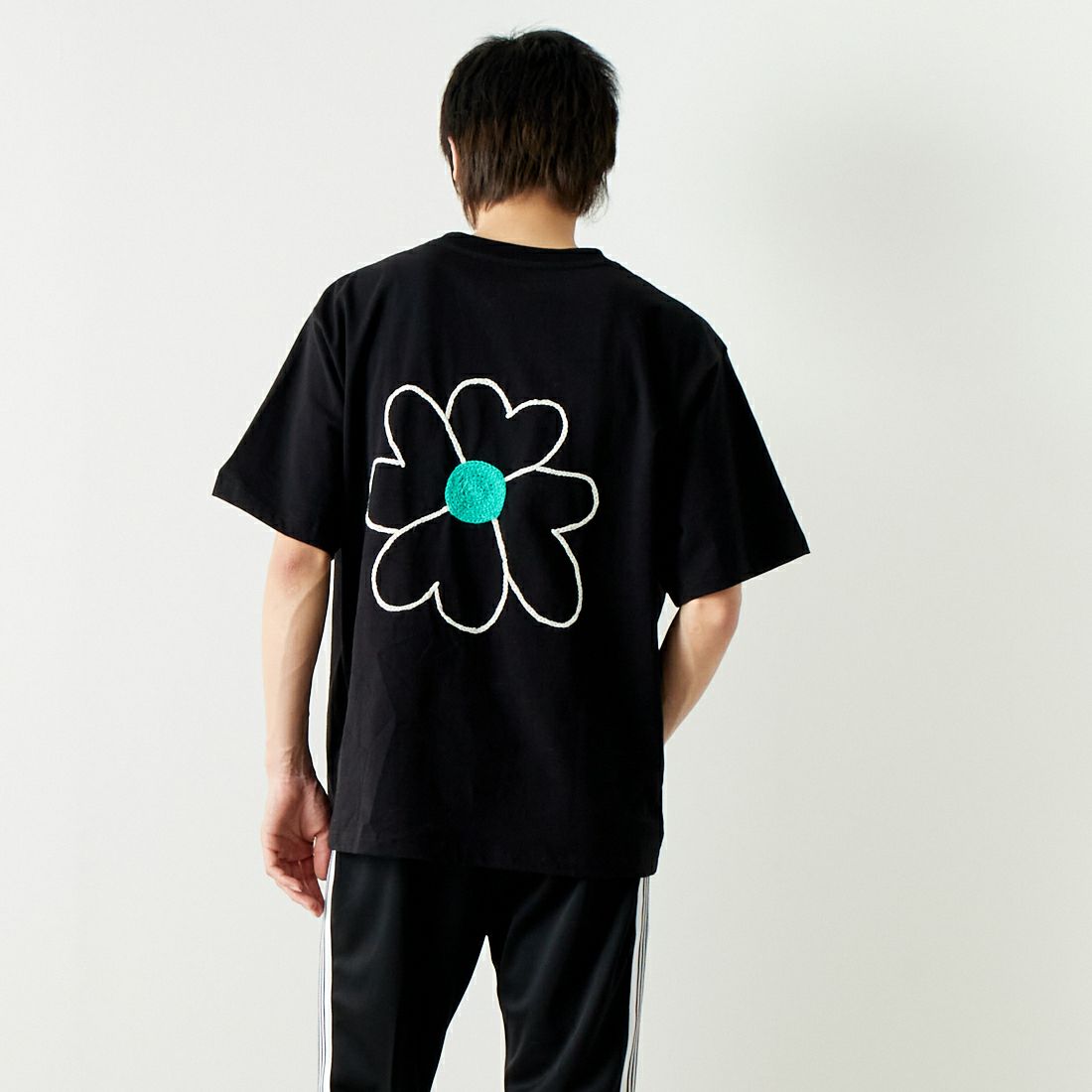 ChahChah [チャーチャー] FLOWER WHITE LOVE 刺繍Tシャツ [CC-24SS-C01 