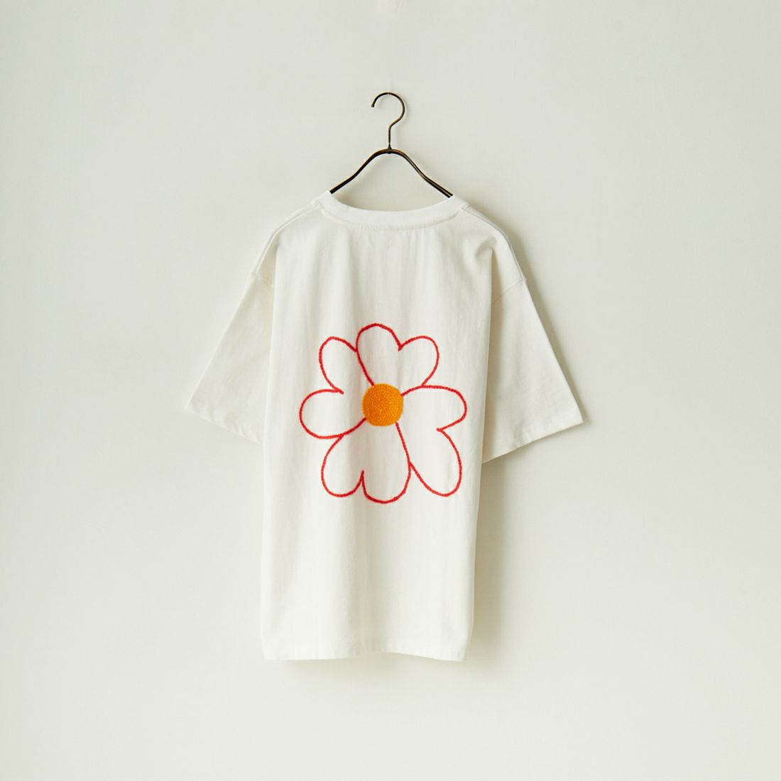 ChahChah [チャーチャー] FLOWER WHITE LOVE 刺繍Tシャツ [CC-24SS-C01] WHITE