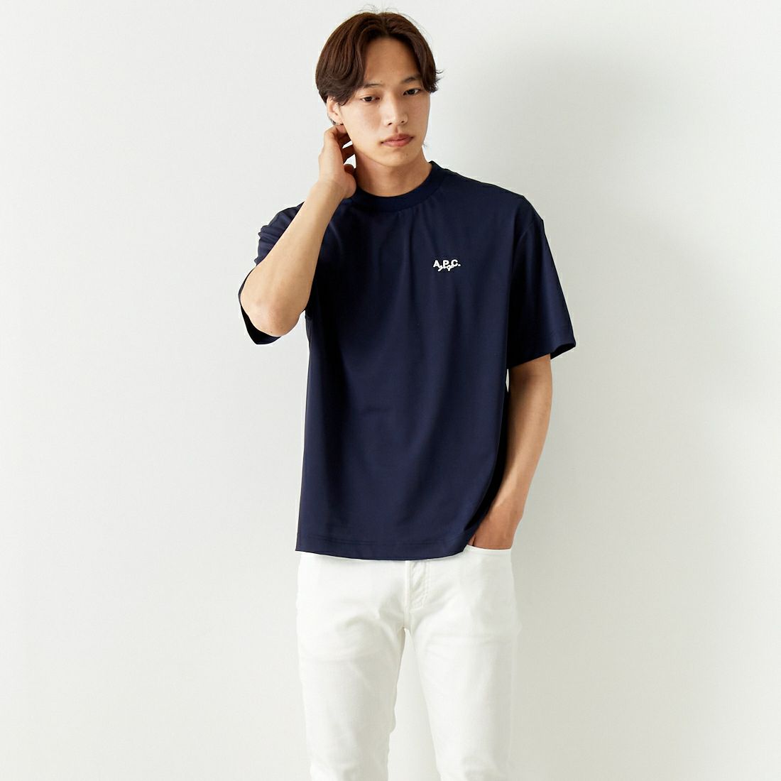 A.P.C. GOLF [アー・ペー・セー ゴルフ] ラウンドTシャツ [CTM4401] NAVY &&モデル身長：179cm 着用サイズ：L&&
