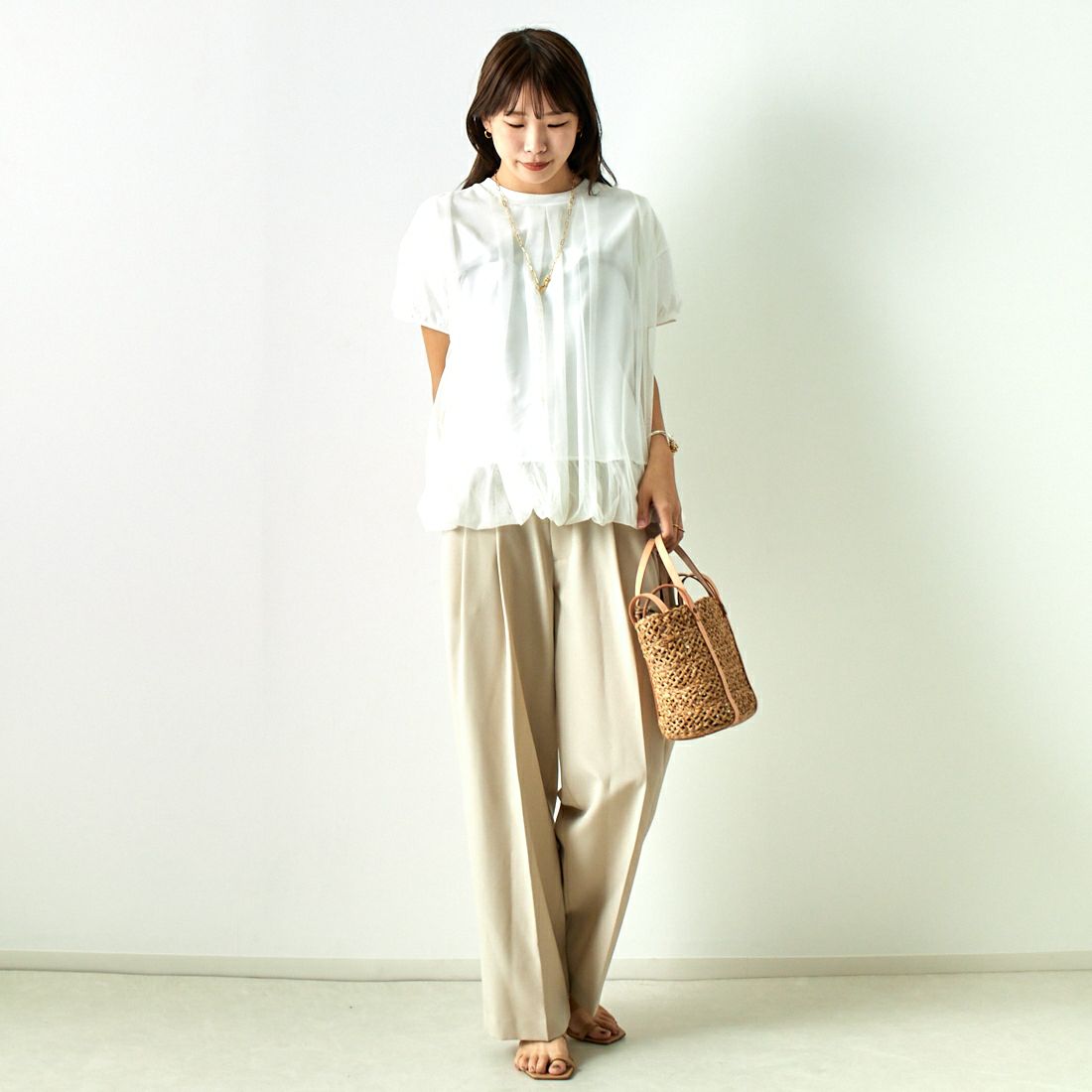 Margaux vintage [マルゴーヴィンテージ] チュールコンビTシャツ [MG-CT-24021-S] OFF WHITE &&モデル身長：167cm 着用サイズ：F&&