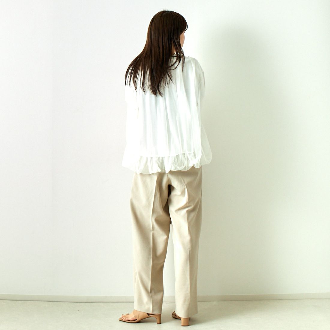 Margaux vintage [マルゴーヴィンテージ] チュールコンビTシャツ [MG-CT-24021-S] OFF WHITE &&モデル身長：167cm 着用サイズ：F&&