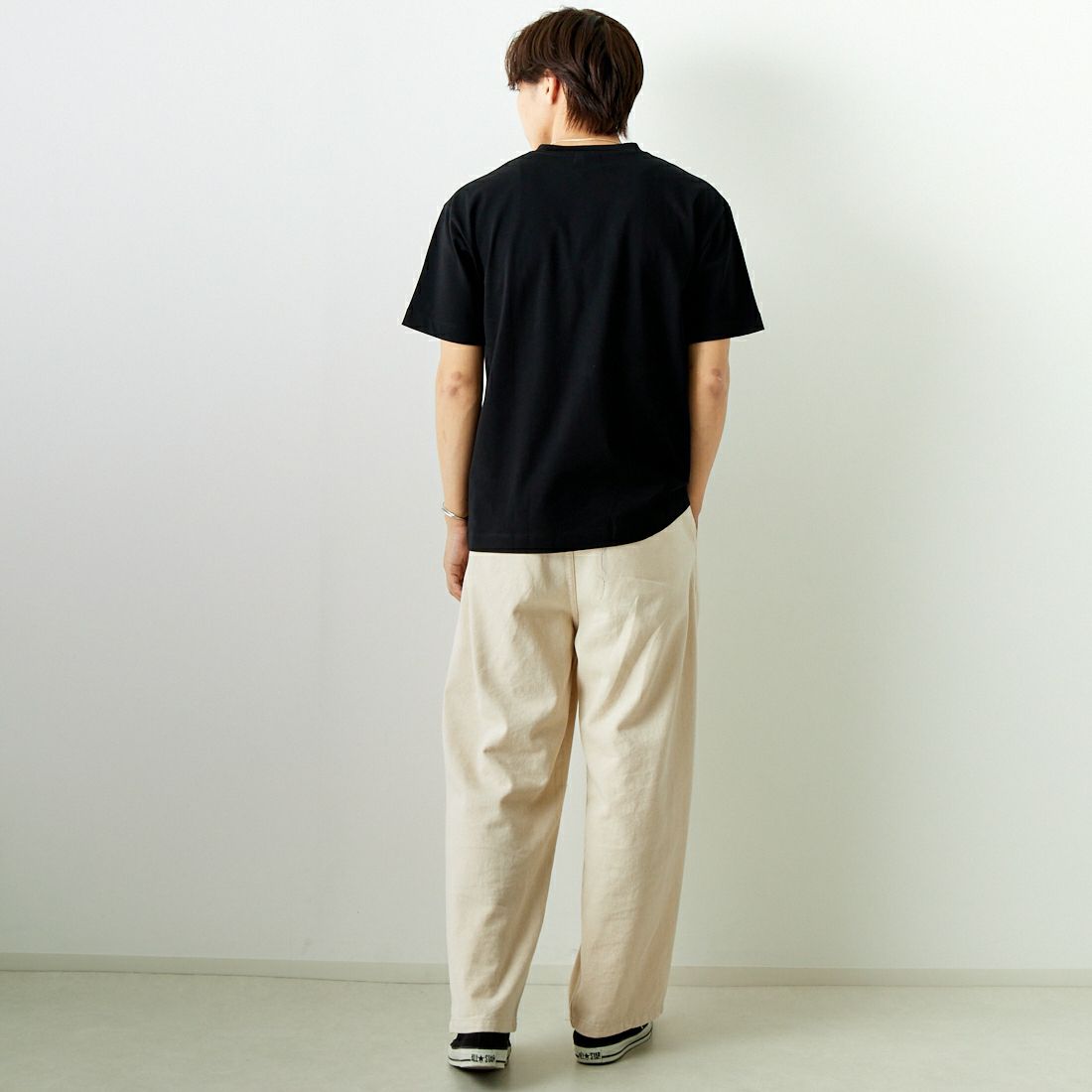 SLICK [スリック] レギュラーフィットプリントTシャツ UNLESS [5255856] 700 BLACK &&モデル身長：179cm 着用サイズ：2&&