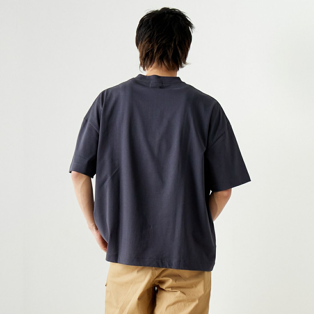 SLICK [スリック] ドロップショルダープリントTシャツ FLOWER [5255854] 720 COAL &&モデル身長：182cm 着用サイズ：2&&